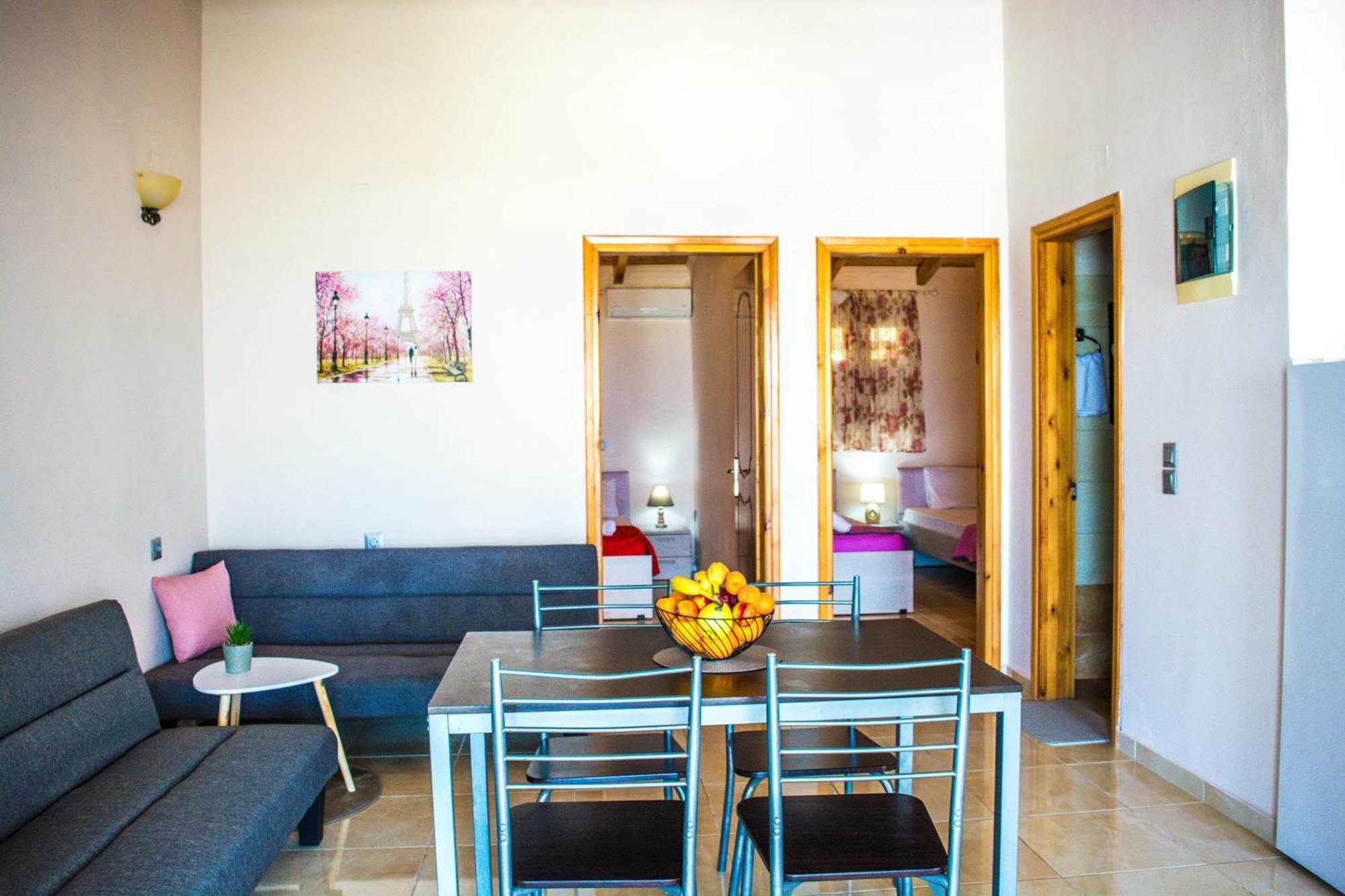 Fanis Seafront Apartments Agios Gordios  Exterior photo