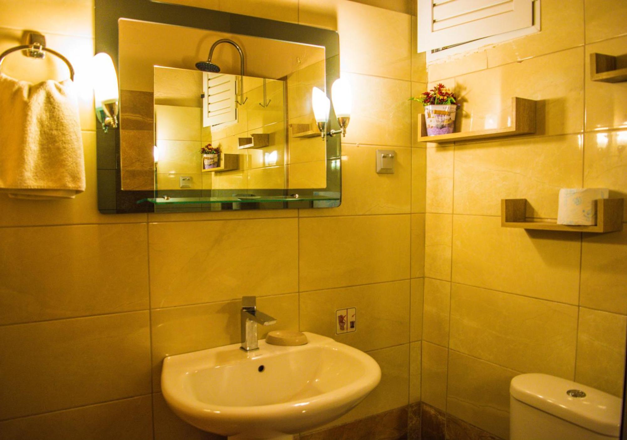 Fanis Seafront Apartments Agios Gordios  Exterior photo